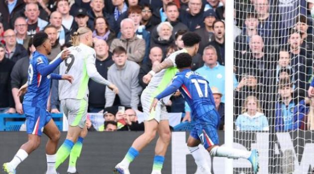 Nico O'Reilly tạo ra khác biệt cho Man City.