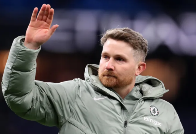 HLV tạm quyền Calum McFarlane của Chelsea.