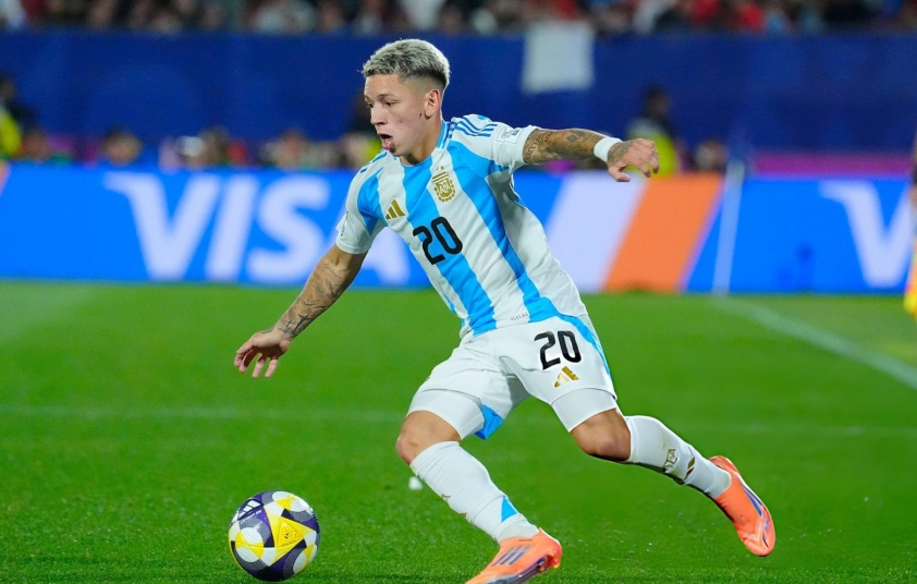 Đồng đội Messi nguy cơ bị treo giò tại World Cup