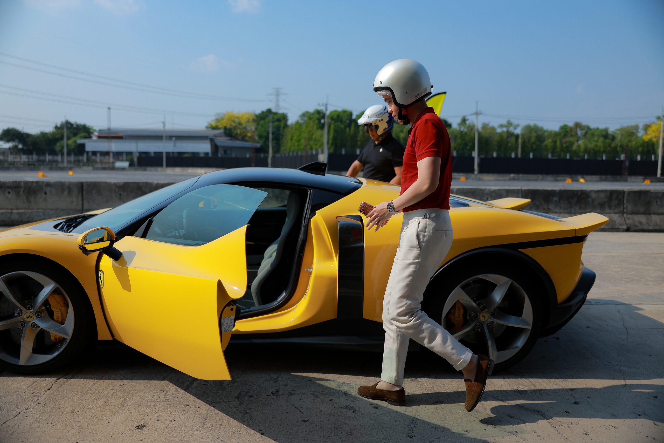 Tôi lái Ferrari 849 Testarossa: Sức cuốn hút của 1.035 mã lực không thể mô tả bằng thông số- Ảnh 1.