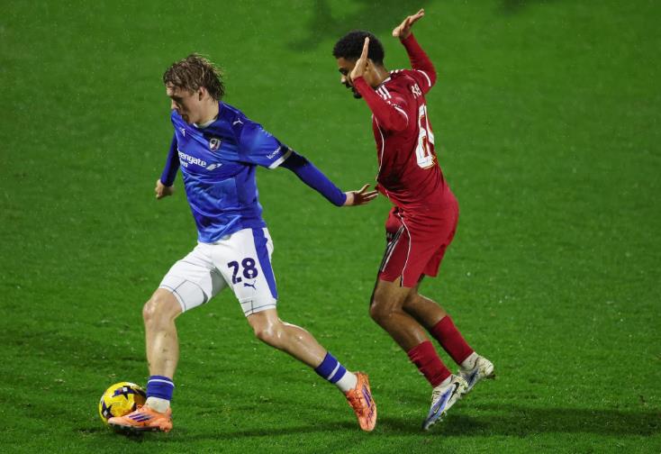 Kyle Kelly trong màu áo U21 Liverpool tại Vertu Trophy năm 2025.