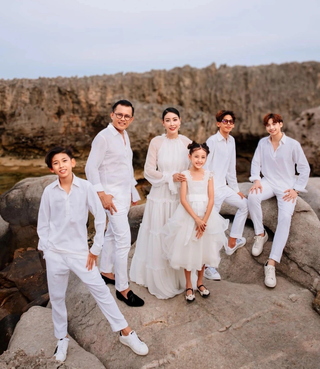 Gia đình hạnh phúc của nàng hậu