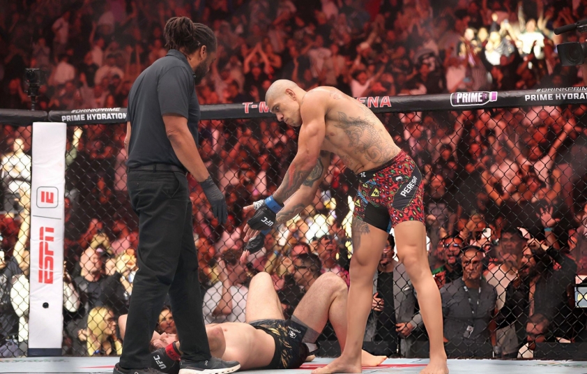 Alex Pereira trong lần thượng đài gần nhất tại UFC 320.