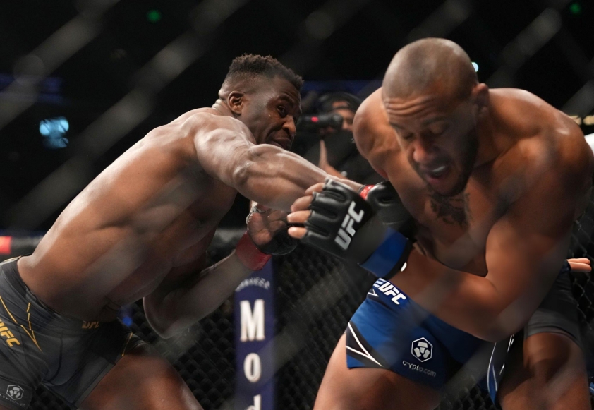Francis Ngannou từng đánh bại Ciryl Gane, qua đó hiểu rất rõ điểm mạnh-yếu của võ sĩ người Pháp. Francis Ngannou: Ciryl Gane có những lợi thế nhất định so với Alex Pereira