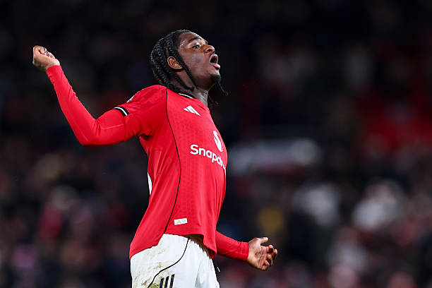 Ayden Heaven chơi ấn tượng cho Man Utd