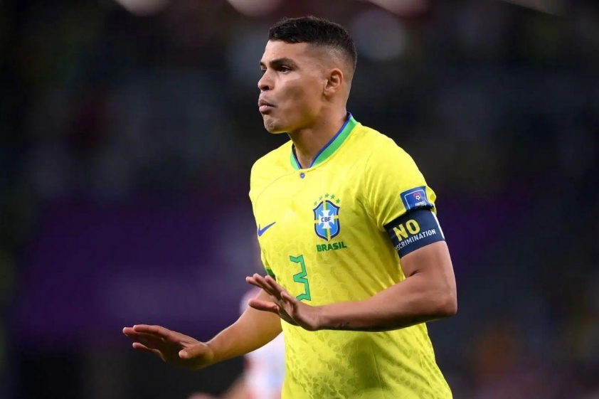 Carlo Ancelotti kêu gọi Thiago Silva