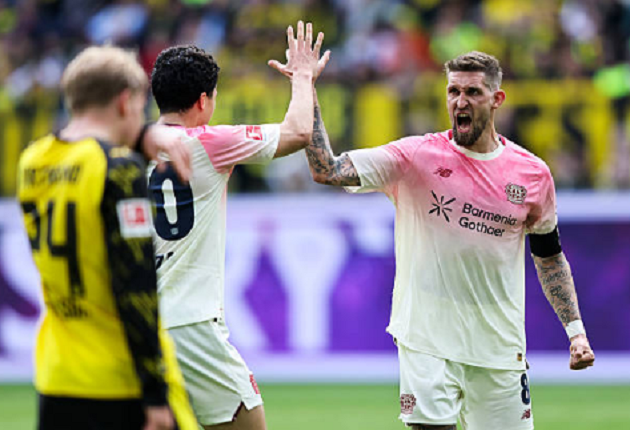 Andrich ăn mừng bàn thắng Andrich ăn mừng chiến thắng