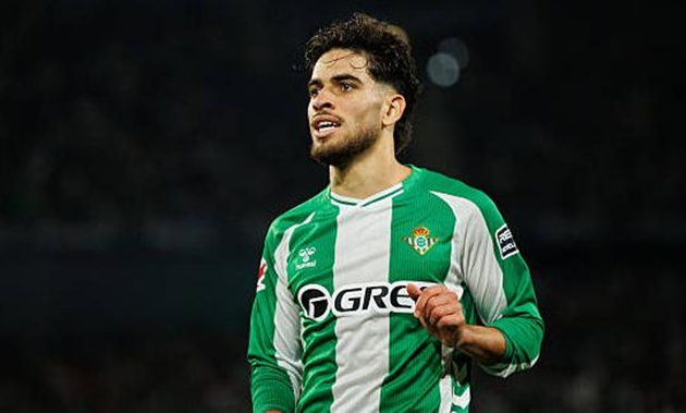 Liverpool chi tiền mua Ezzalzouli