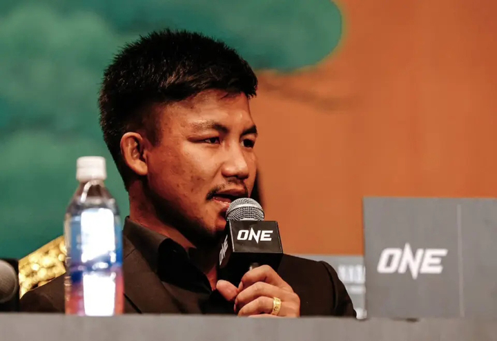 Rodtang phát biểu tại họp báo với quyết tâm cao