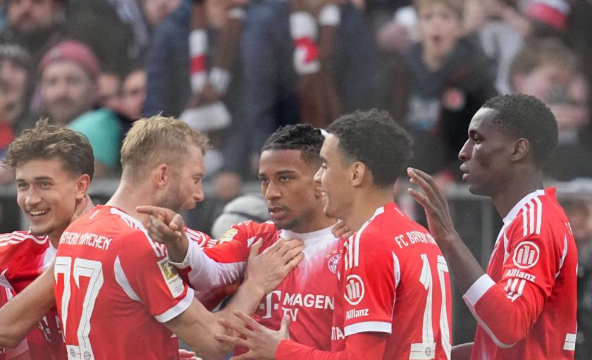 Bayern chơi bùng nổ trong hiệp hai.