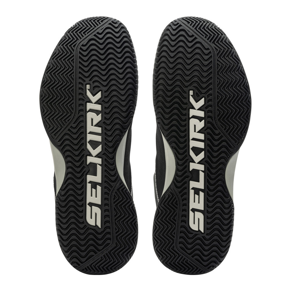 Vải lưới thoáng khí trên giày pickleball