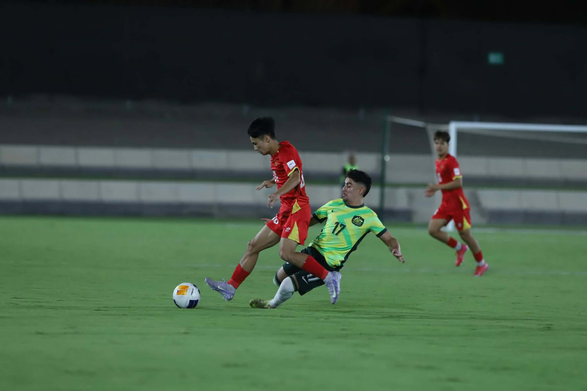 U17 Việt Nam bỏ lỡ nhiều cơ hội ăn bàn trong hiệp hai U17 Việt Nam bỏ lỡ nhiều cơ hội ăn bàn trong hiệp hai