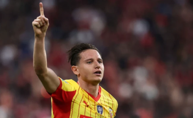 Thauvin ghi bàn cho Lens. Thauvin ghi bàn cho Lens.