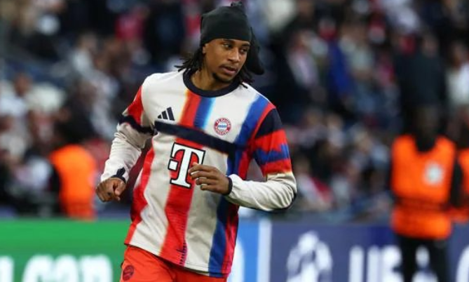 Olise bùng nổ ở Bayern Munich.