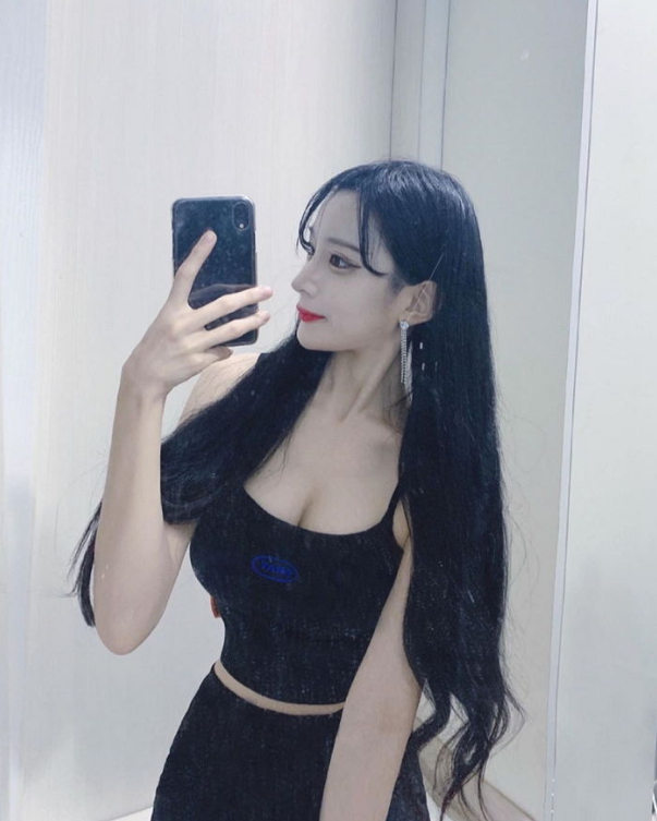 Sinh viên đa tài chơi piano