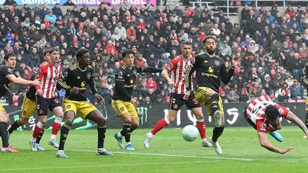 Sunderland giữ sạch lưới trước Man Utd