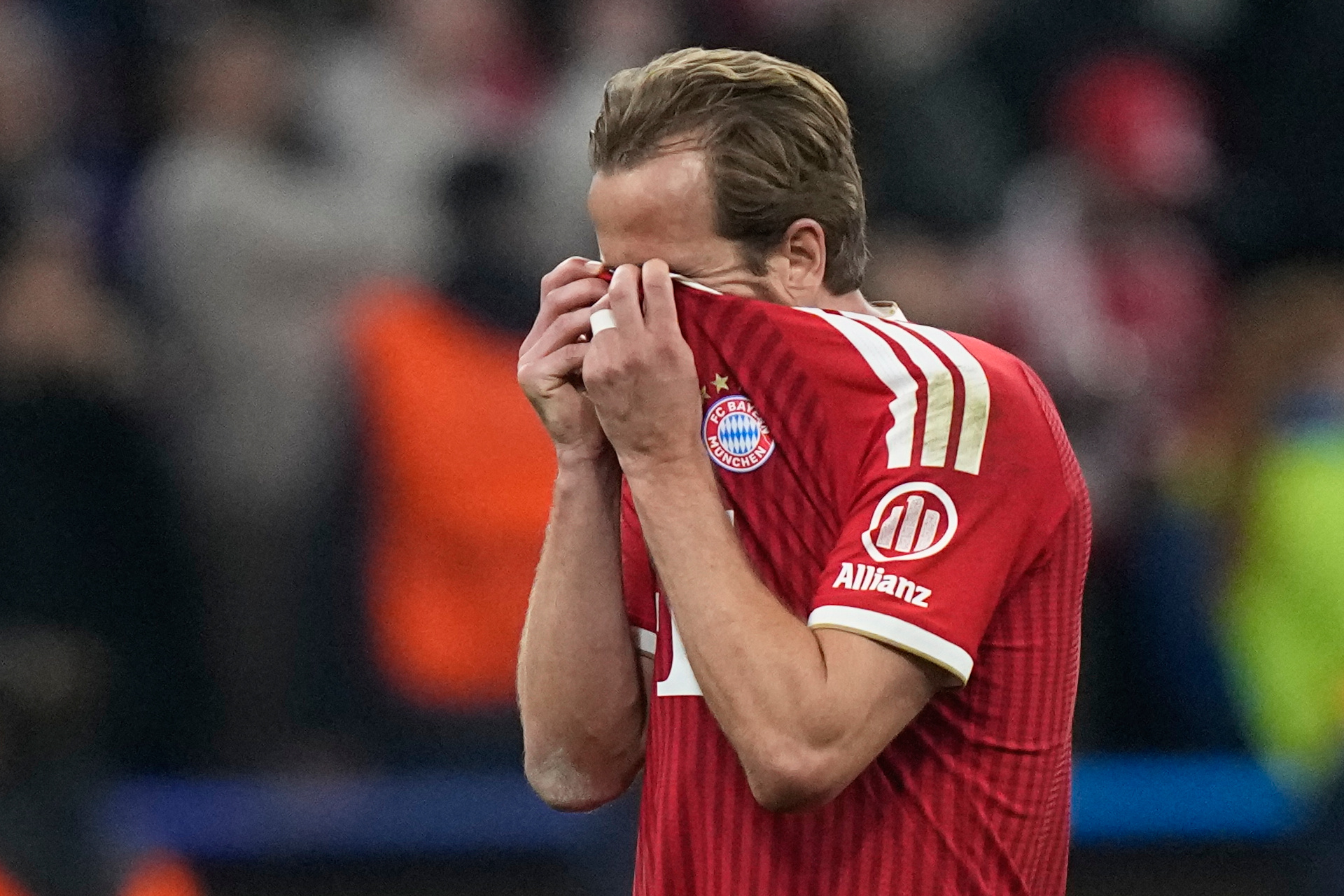 Bàn thắng phút cuối của Kane không đủ giúp Bayern Munich làm nên điều kỳ diệu