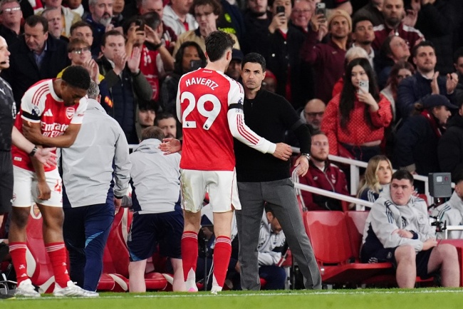Arsenal có chiến thắng quan trọng.