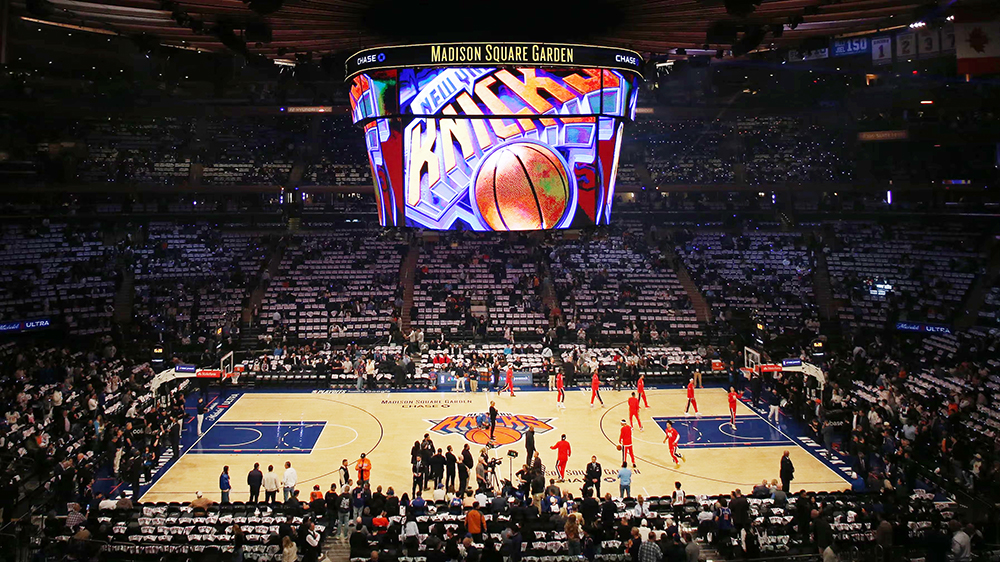 Trẻ em nghèo xem NBA Finals tại Madison Square Garden