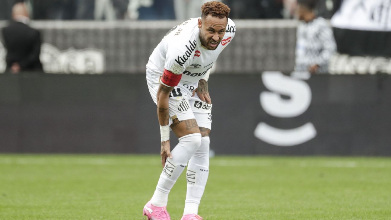 Neymar chấn thương bắp chân phải