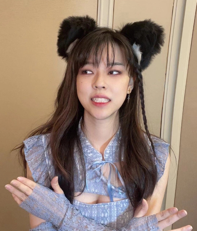 Nữ streamer gợi cảm công khai chia tay bạn trai