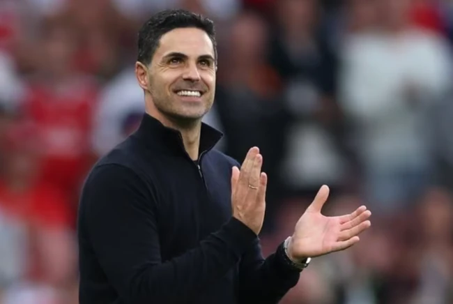 Arsenal chuẩn bị thi đấu trên sân nhà