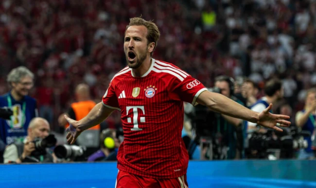 Harry Kane xuất sắc lập cú hattrick cho Bayern. Harry Kane xuất sắc lập cú hattrick cho Bayern.