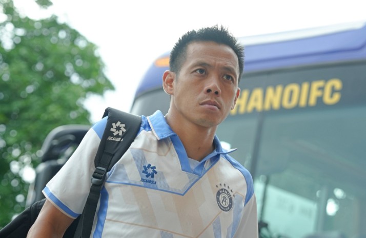 Nguyễn Văn Quyết nổi bật trong màu áo Hà Nội FC
