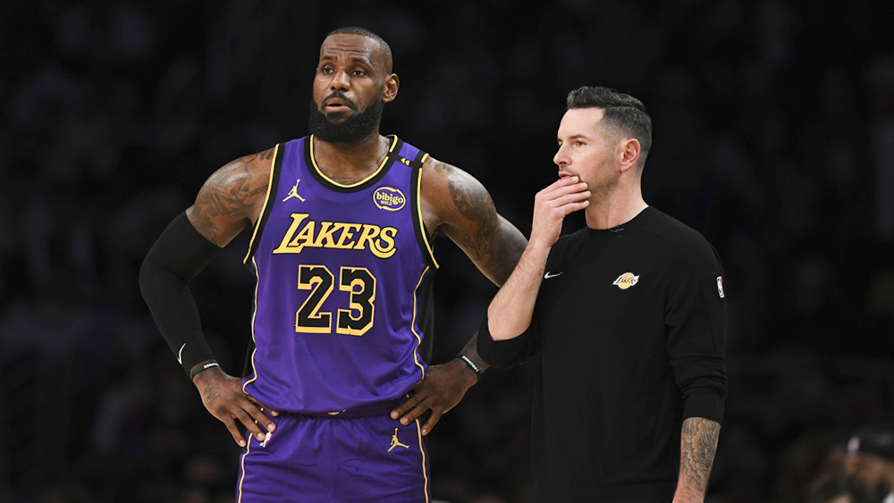 HLV JJ Redick bất ngờ trước bộ máy quản lý mỏng manh của Lakers