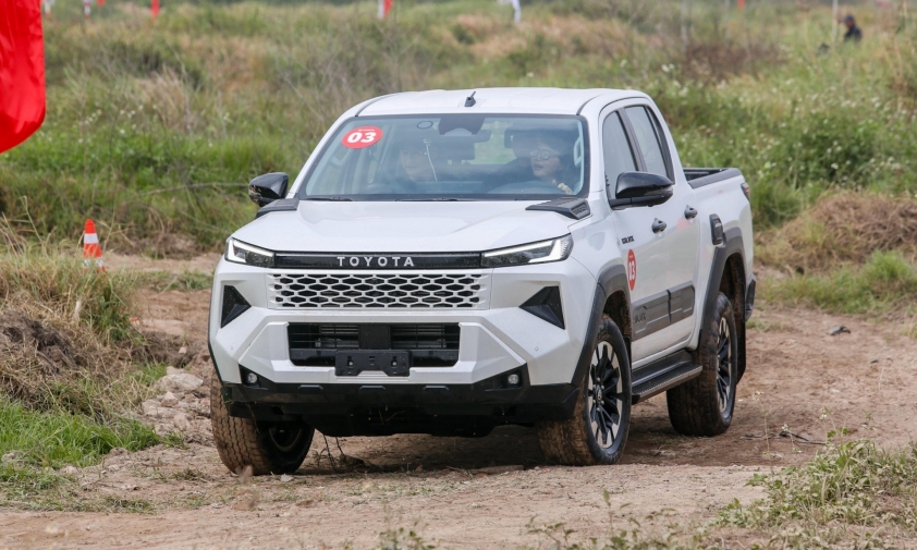 Xe Toyota Hilux phiên bản mới