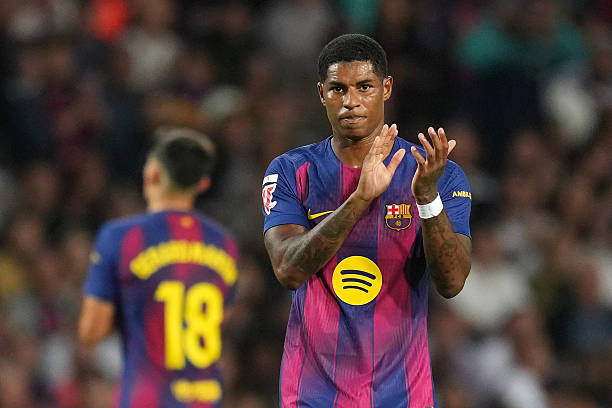 Barca gặp khó trong vụ Rashford vì những rào cản tài chính.