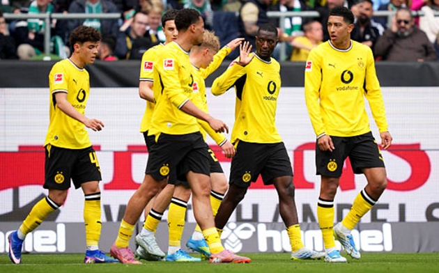 Dortmund đánh bại Bremen ở vòng cuối. Dortmund đánh bại Bremen ở vòng cuối.