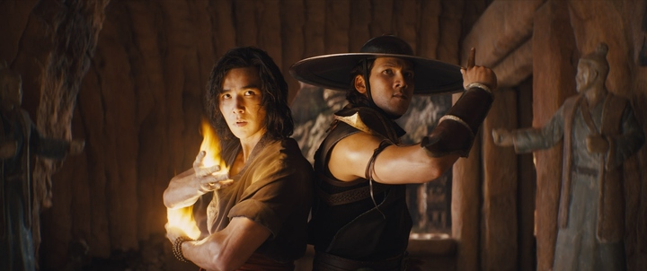 Ludi Lin và Max Huang trong Mortal Kombat