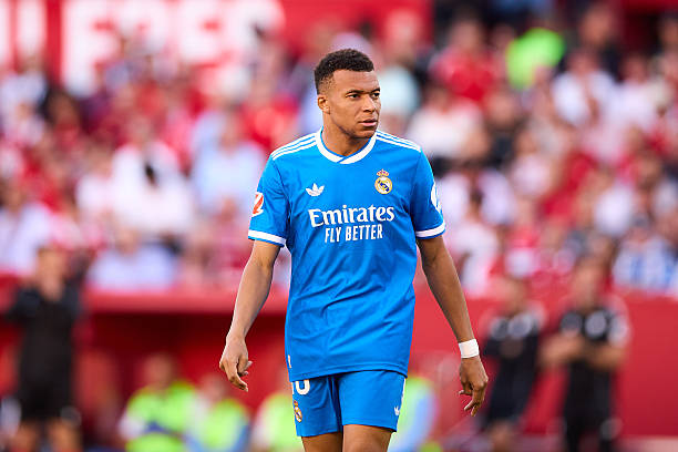 Mbappe bị chỉ trích bởi CĐV Real Madrid