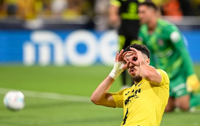 Ayoze Perez ghi bàn