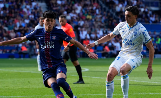 PSG hòa Lorient với tỷ số 2-2