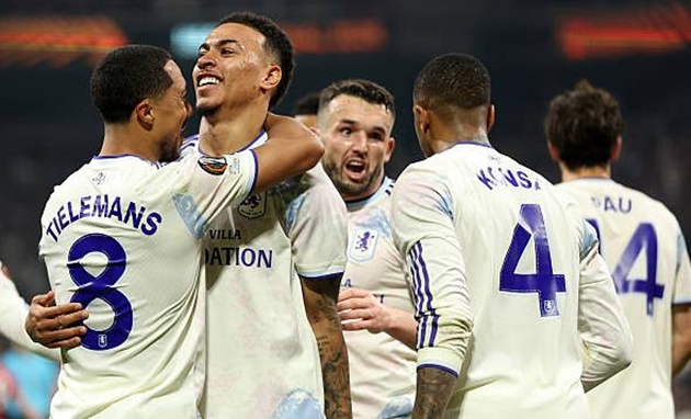 Aston Villa tiến gần đến cúp vô địch Europa League