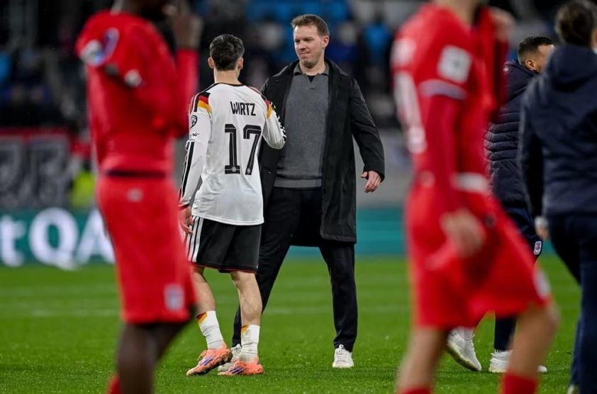 HLV Julian Nagelsmann cùng ĐT Đức