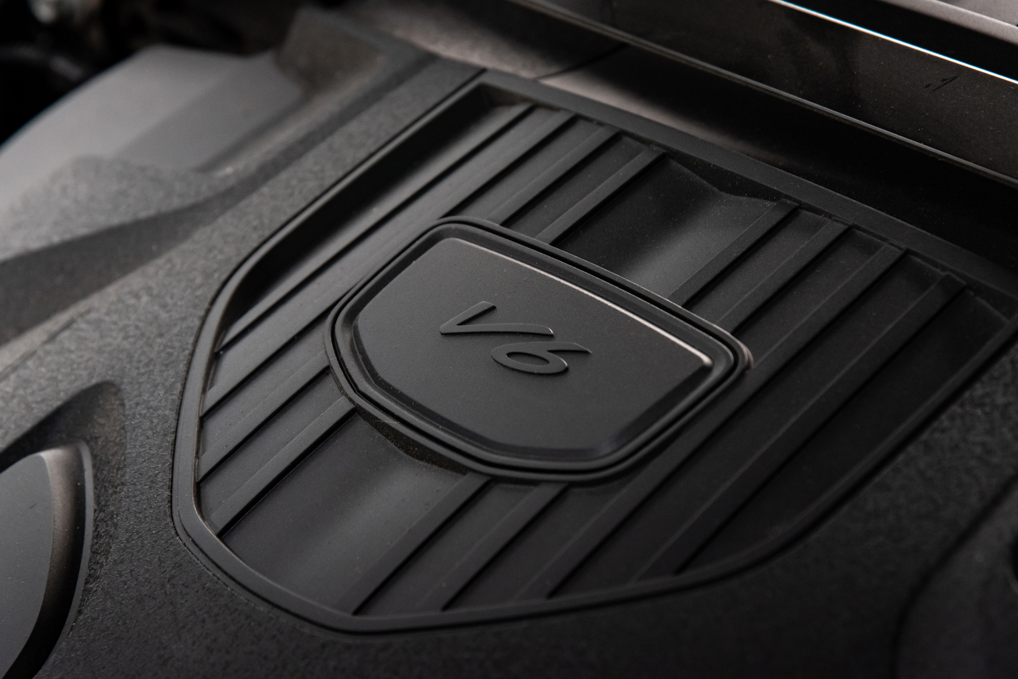 Porsche Panamera thể hiện sức mạnh động cơ V6 tăng áp kép