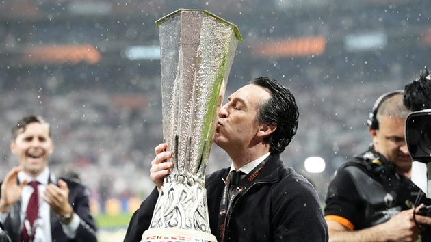 Emery vô địch Europa League lần thứ 5. Emery vô địch Europa League lần thứ 5.