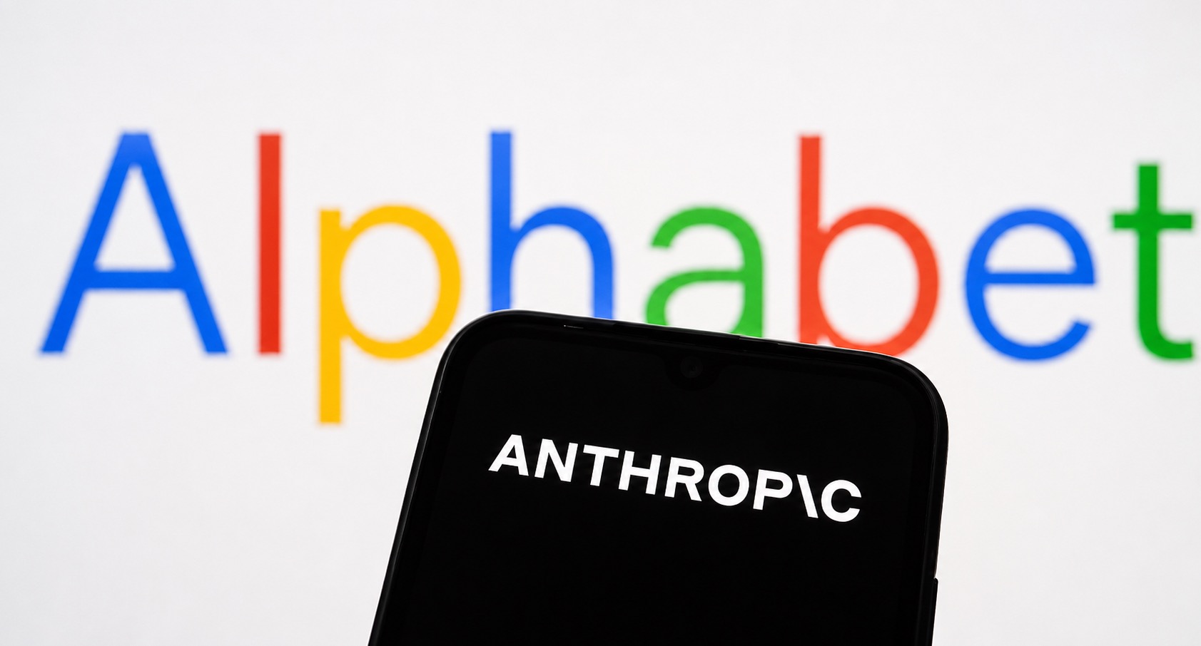 Lợi nhuận kỷ lục nhờ đầu tư AI Báo cáo tài chính Alphabet và Amazon quý 1/2026