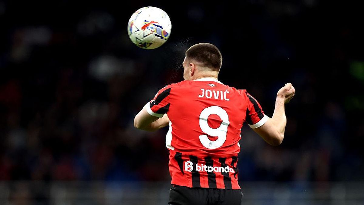AC Milan Không Chỉ Là Vấn Đề Chiếc Áo Số 9 Trống Rỗng Mùa Giải Mới Chiếc áo số 9 của AC Milan bị bỏ trống