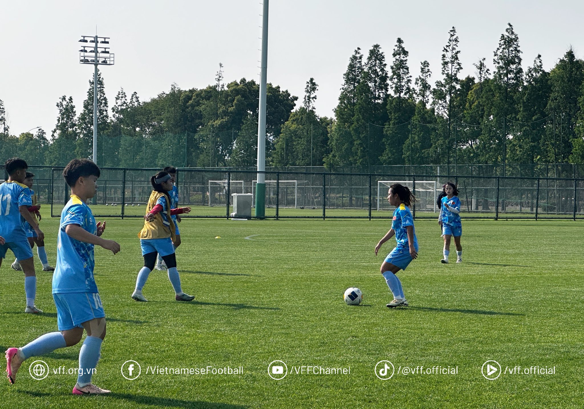 U17 nữ Việt Nam tích cực tập luyện cho cuộc so tài với Thái Lan