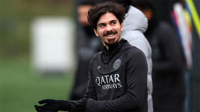 Từ người bị nghi ngờ thành biểu tượng PSG. Từ người bị nghi ngờ thành biểu tượng PSG.