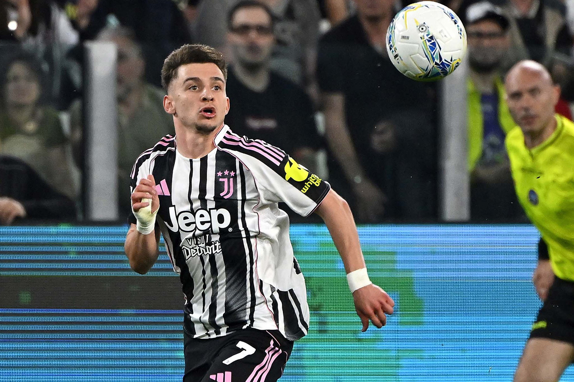 Francisco Conceicao thi đấu trong màu áo Juventus