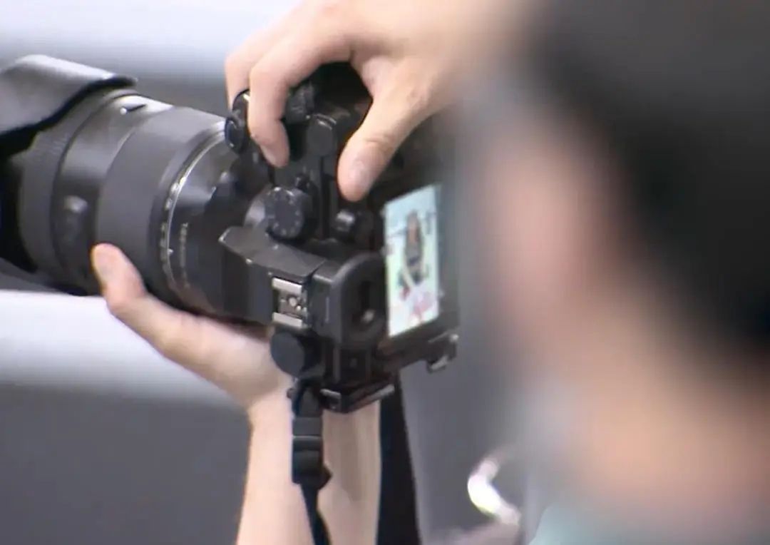 Phía sau ống kính siêu zoom: Khi khán đài Hàn Quốc biến thành tụ điểm quấy rối núp bóng văn hóa Fancam- Ảnh 3.