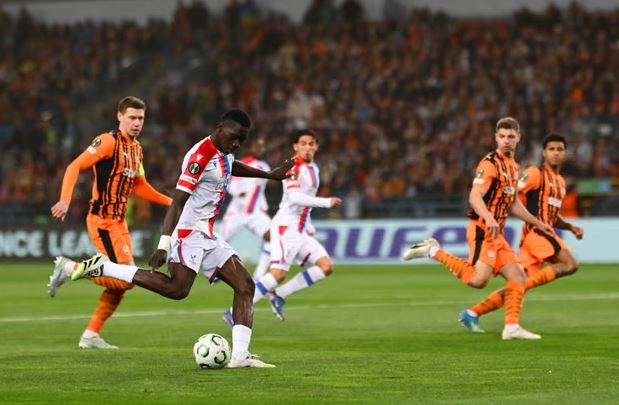 Ismaila Sarr ghi bàn nhanh tại trận đấu Europa League