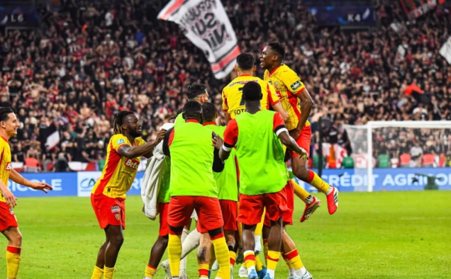 Lens đánh bại Nice 3-1. Lens đánh bại Nice 3-1.