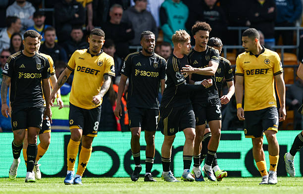 Wolves và Fulham chia điểm tại Molineux.