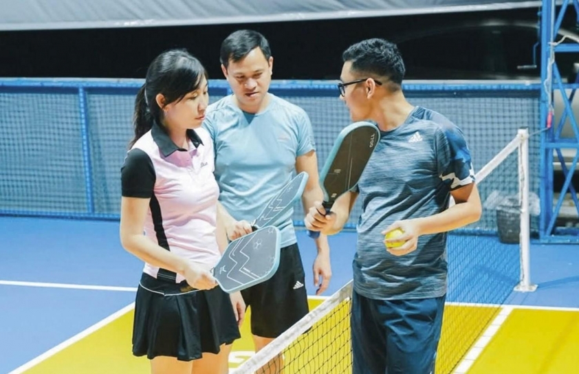 Lớp học pickleball do người chưa nắm vững kỹ thuật đứng lớp Lớp học pickleball thiếu kỹ thuật